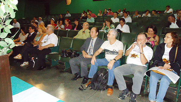 Kun s-ro Paulo Nascentes, honora profesoro de UNB